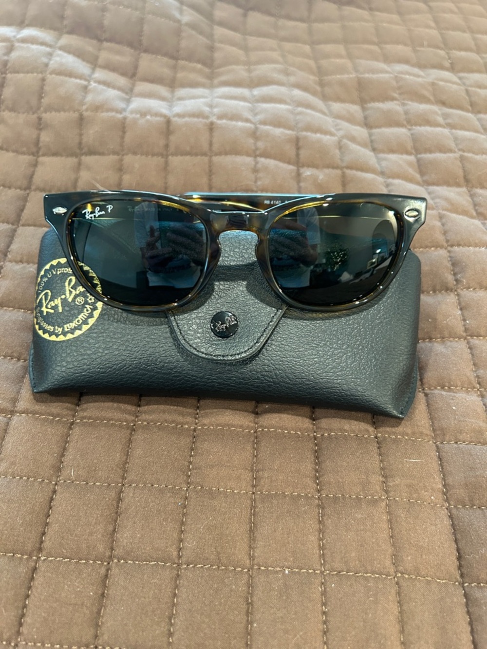 Ray-Ban 4140 Womens Tortoiseshell Frame Sunglasses with Green Lenses Polarized